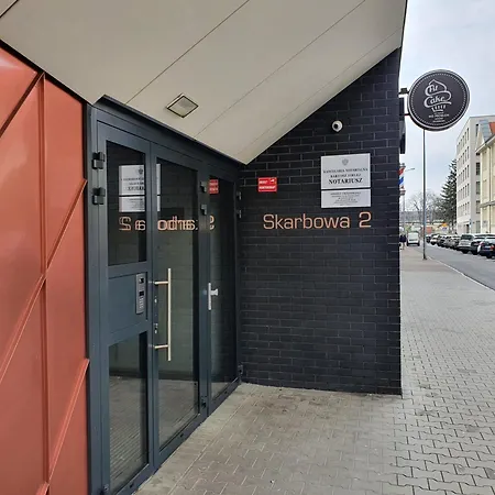 Elegant Free Parking Leszno