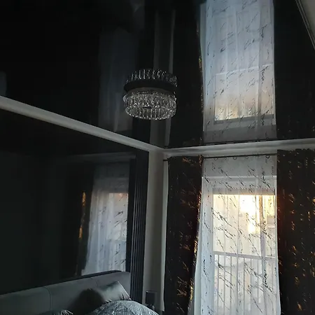 Elegant Free Parking *