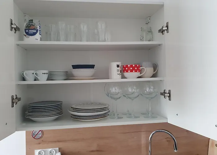 Elegant Free Parking Leszno