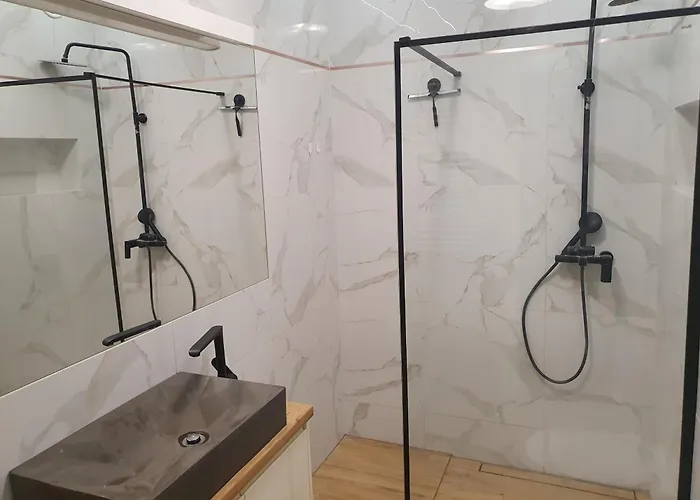 Elegant Free Parking Apartman